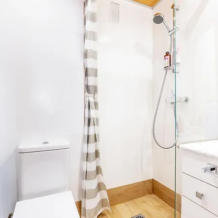 Amplio Y Centrico, Recien Reformado, Calefaccion Central, Jardines, Supermercados, Cafeterias Y Todos Servicios En El Corazon De La Ciudad Apartment Granada